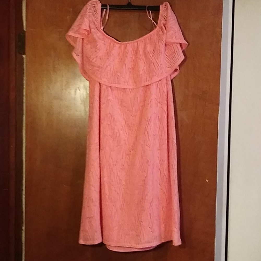 Apt9 coral Spring dress. Size large